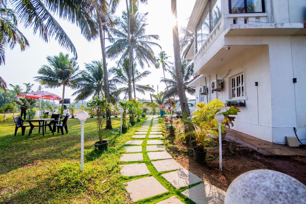 White House In Goa, Truly Amazing Experience Bed & Breakfast Saligao Luaran gambar