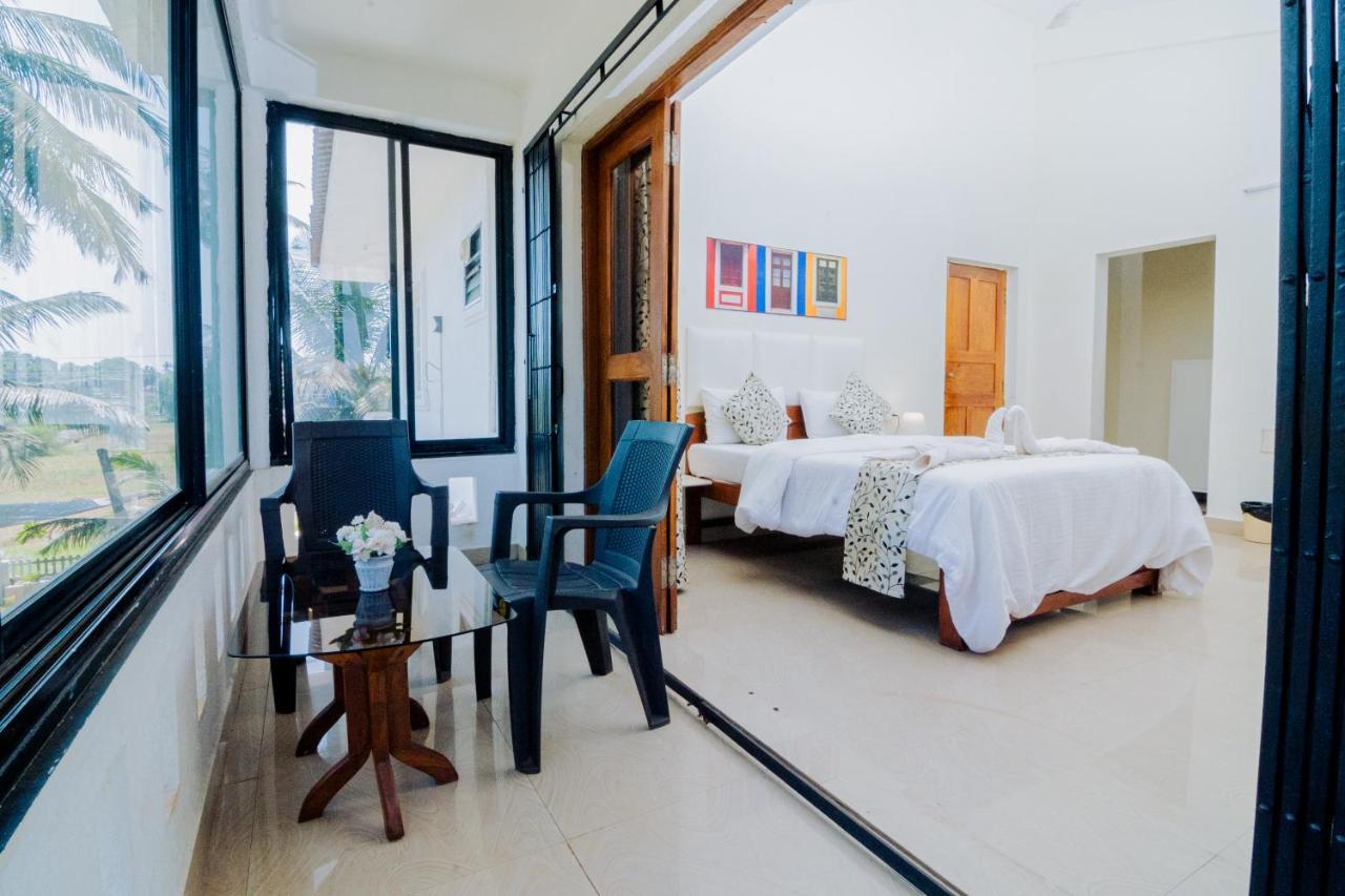 White House In Goa, Truly Amazing Experience Bed & Breakfast Saligao Luaran gambar