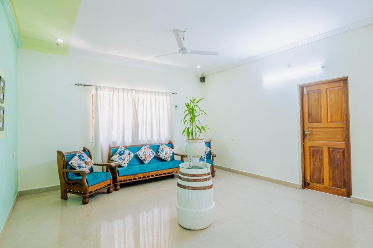 White House In Goa, Truly Amazing Experience Bed & Breakfast Saligao Luaran gambar